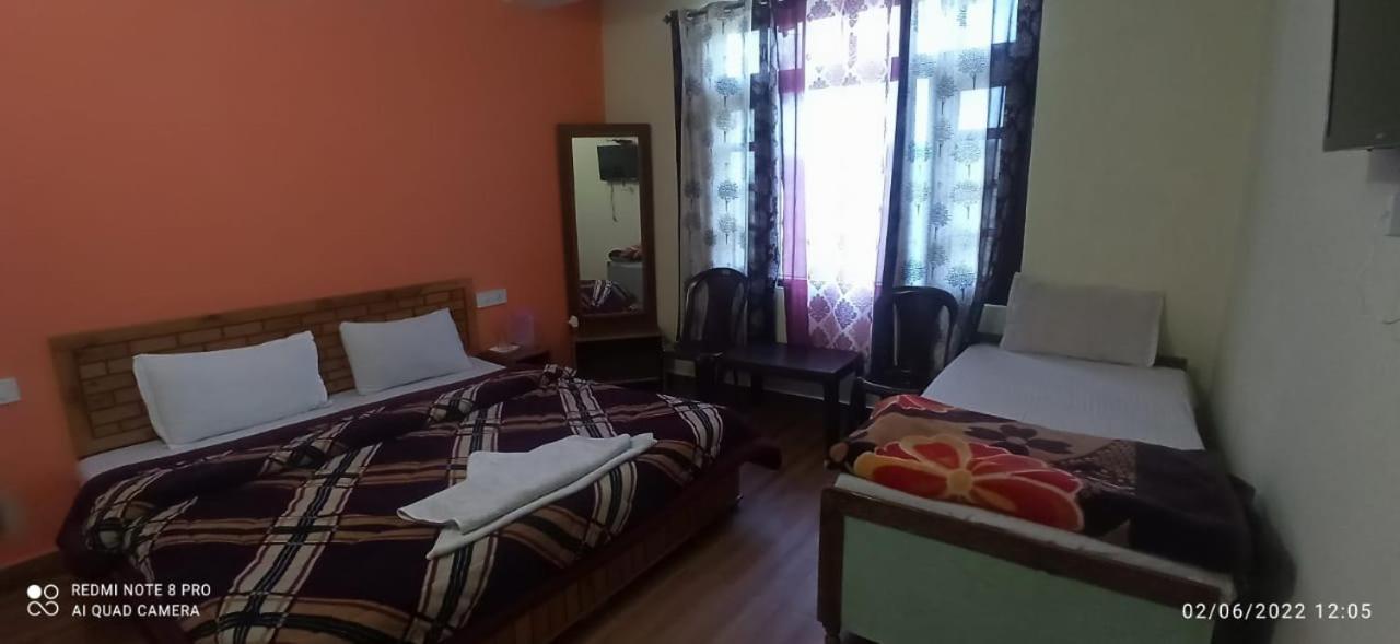 Peaceful Retreat Home Stay, 댈하우지 외부 사진