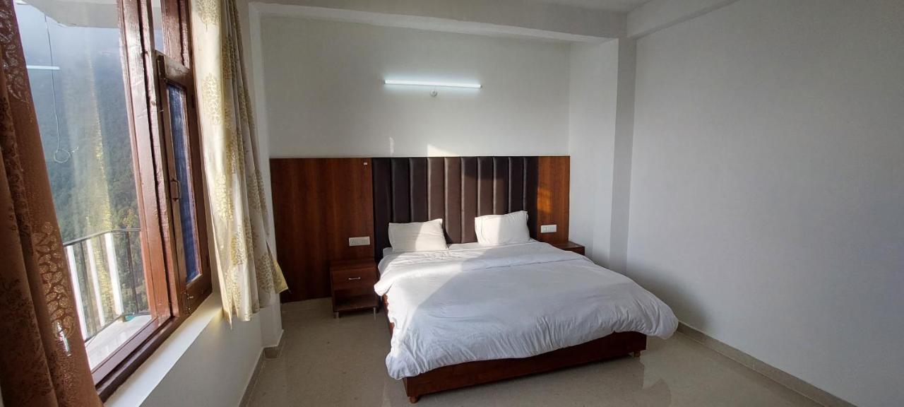 Peaceful Retreat Home Stay, 댈하우지 외부 사진