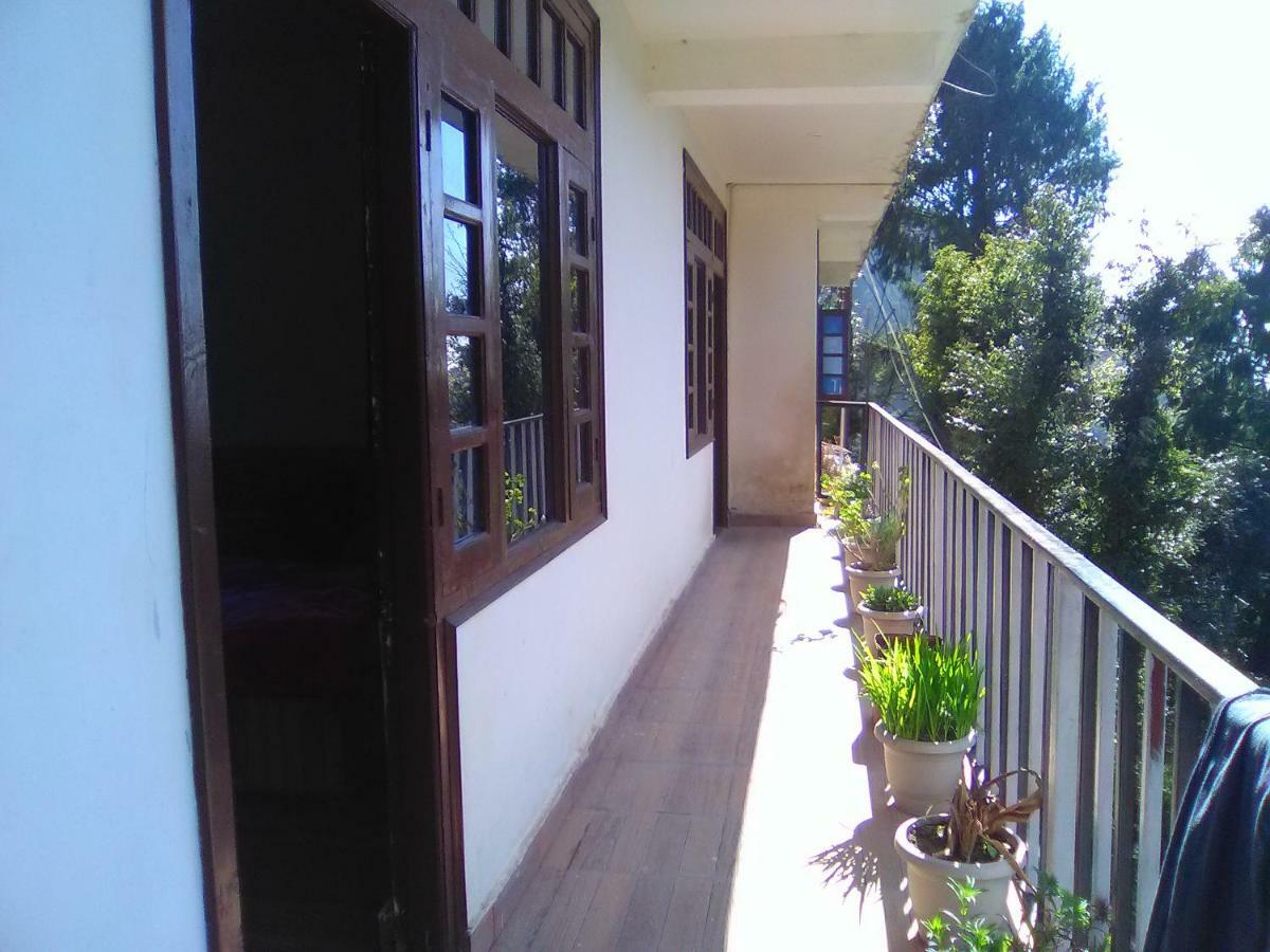 Peaceful Retreat Home Stay, 댈하우지 외부 사진
