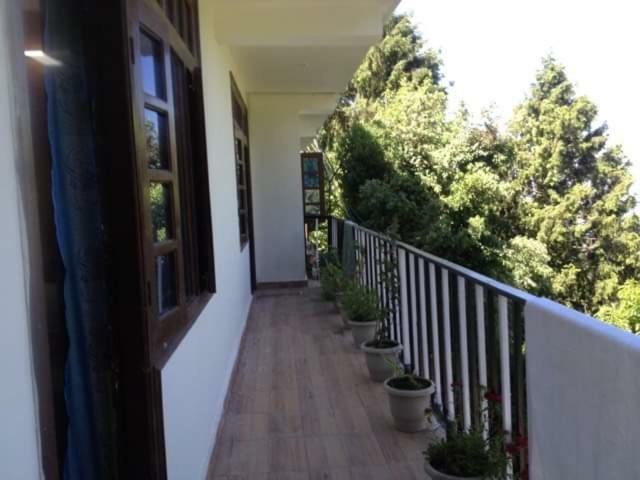 Peaceful Retreat Home Stay, 댈하우지 외부 사진