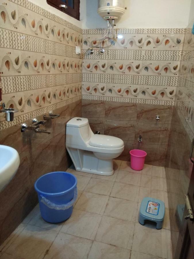 Peaceful Retreat Home Stay, 댈하우지 외부 사진