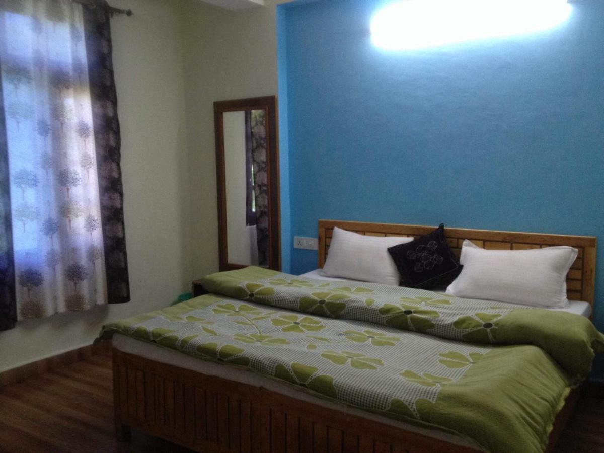 Peaceful Retreat Home Stay, 댈하우지 외부 사진